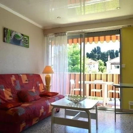 Apartment Antibes, 1 Piece, 4 Personnes - Fr-1-252-101 *