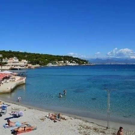 Antibes, 1 Piece, 4 Personnes - Fr-1-252-101